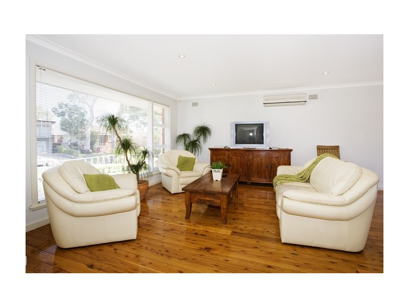 22 Renway Ave, Lugarno NSW 2210