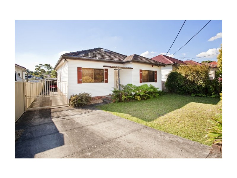 27 Eva Street, Roselands NSW 2196