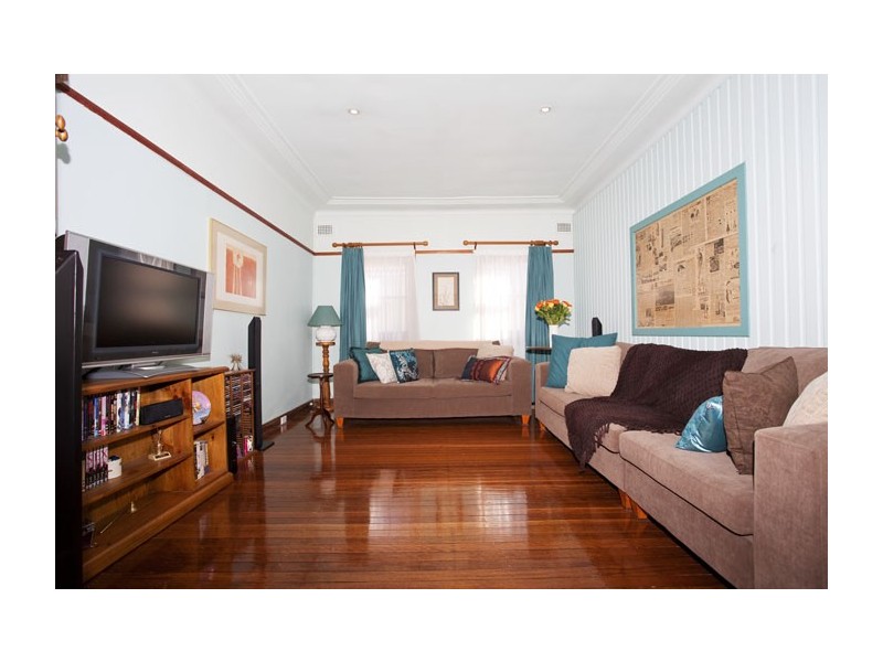 27 Eva Street, Roselands NSW 2196