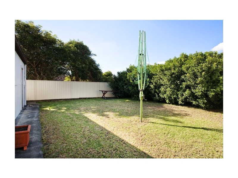 27 Eva Street, Roselands NSW 2196