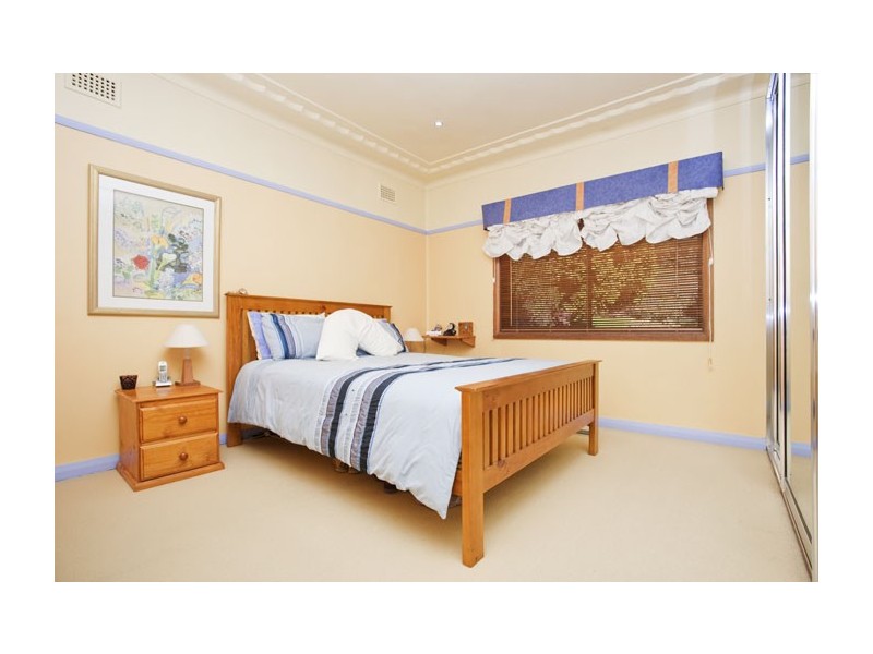 27 Eva Street, Roselands NSW 2196