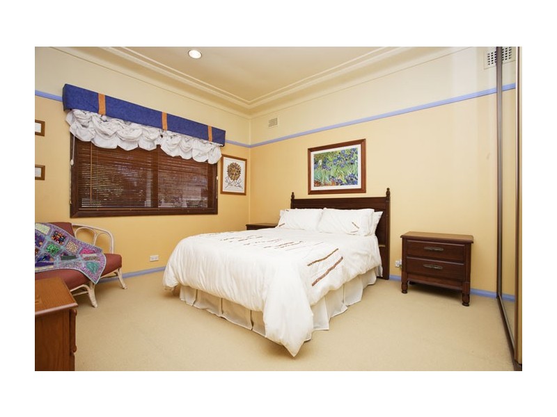 27 Eva Street, Roselands NSW 2196