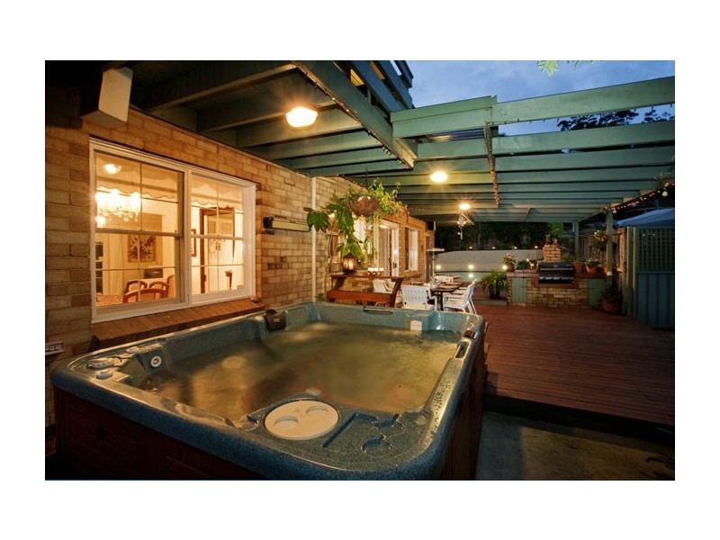 31 Robyn Street, Peakhurst Heights NSW 2210