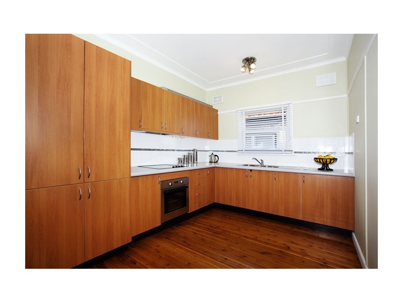 5 Eva Street, Roselands NSW 2196