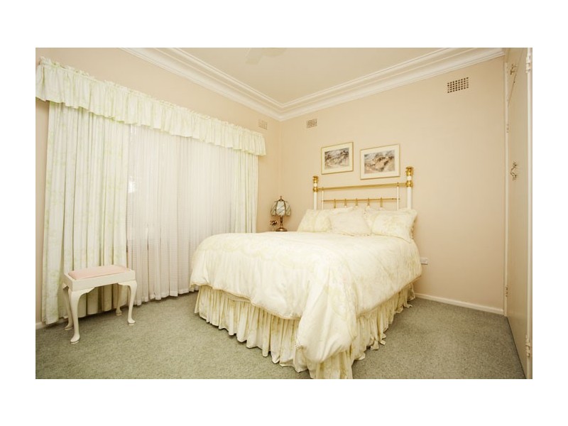 7 Whitegates Avenue, Peakhurst Heights NSW 2210