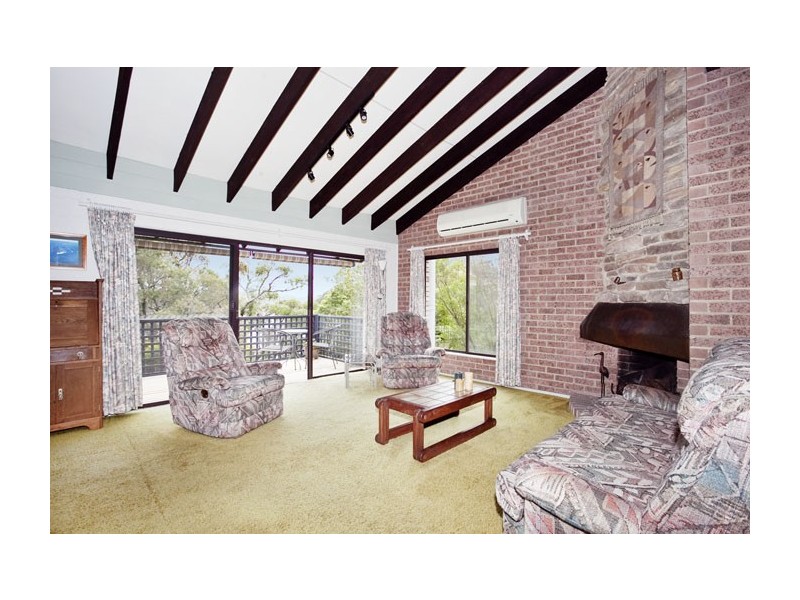 4 Charm Place, Peakhurst NSW 2210