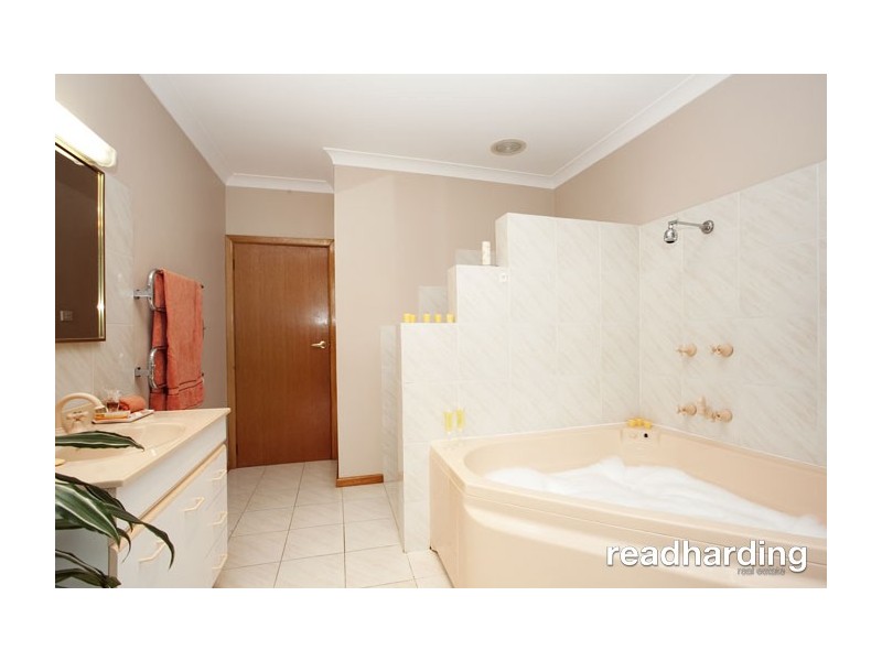 5 Moons Ave, Lugarno NSW 2210