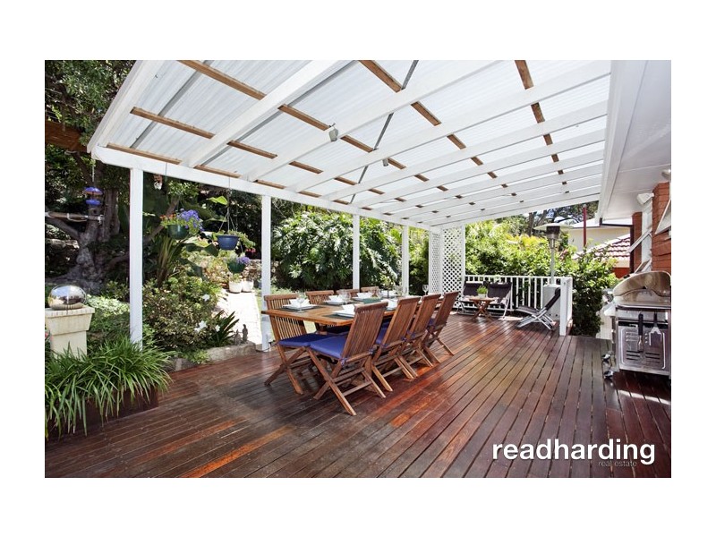 9 Ballanda Avenue, Lugarno NSW 2210