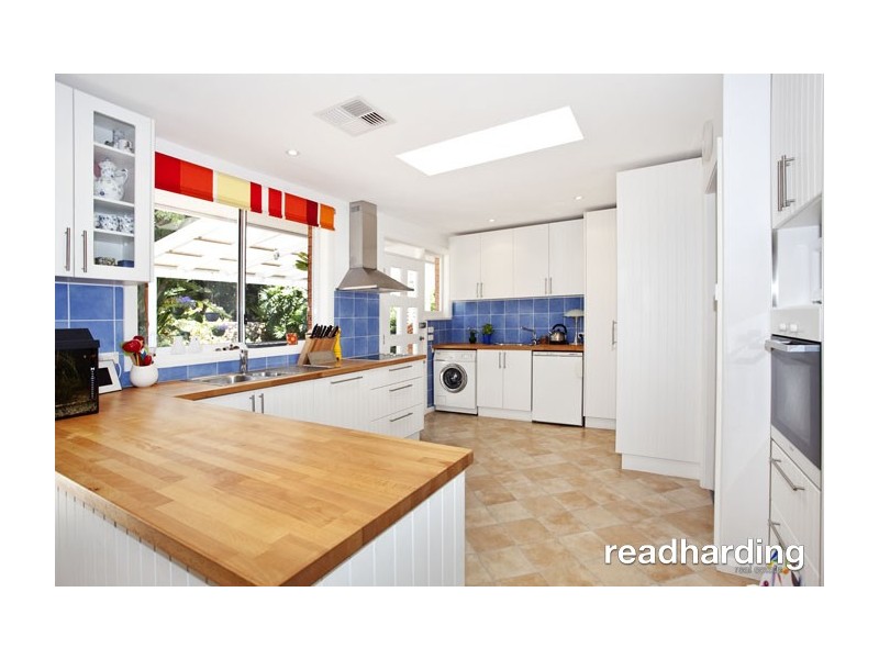 9 Ballanda Avenue, Lugarno NSW 2210