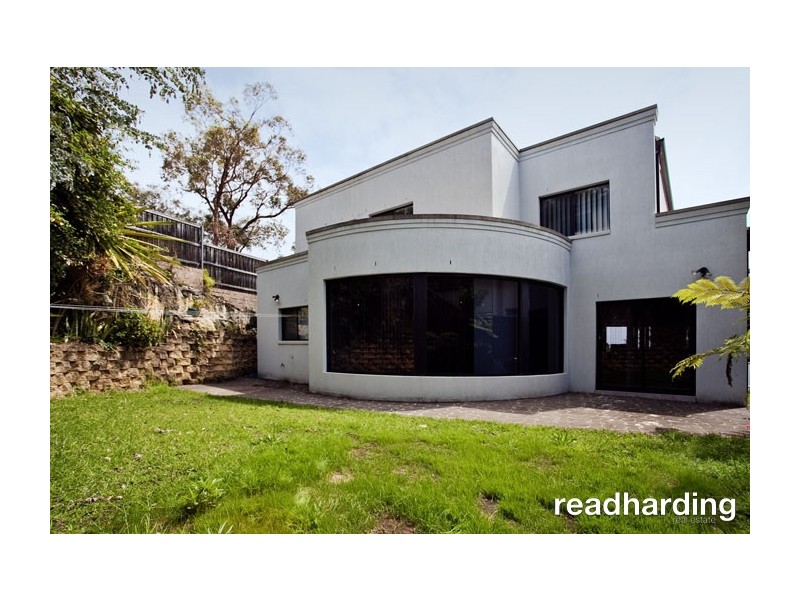 10a Moons AVe, Lugarno NSW 2210