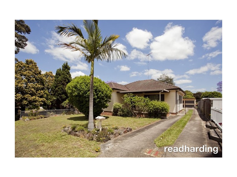 11 Clarke Street, Peakhurst NSW 2210