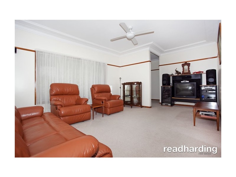 11 Clarke Street, Peakhurst NSW 2210