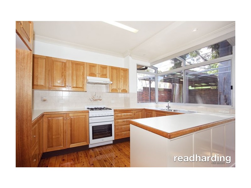 1 Barbara Place, Lugarno NSW 2210