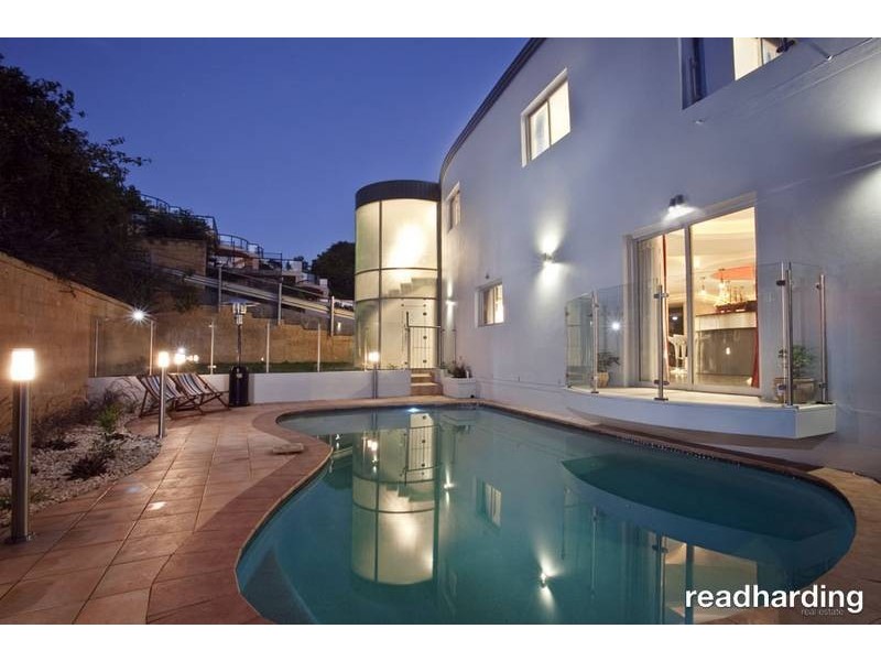 5 Tea Tree Place, Lugarno NSW 2210
