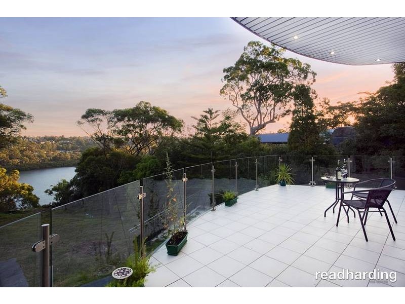 5 Tea Tree Place, Lugarno NSW 2210