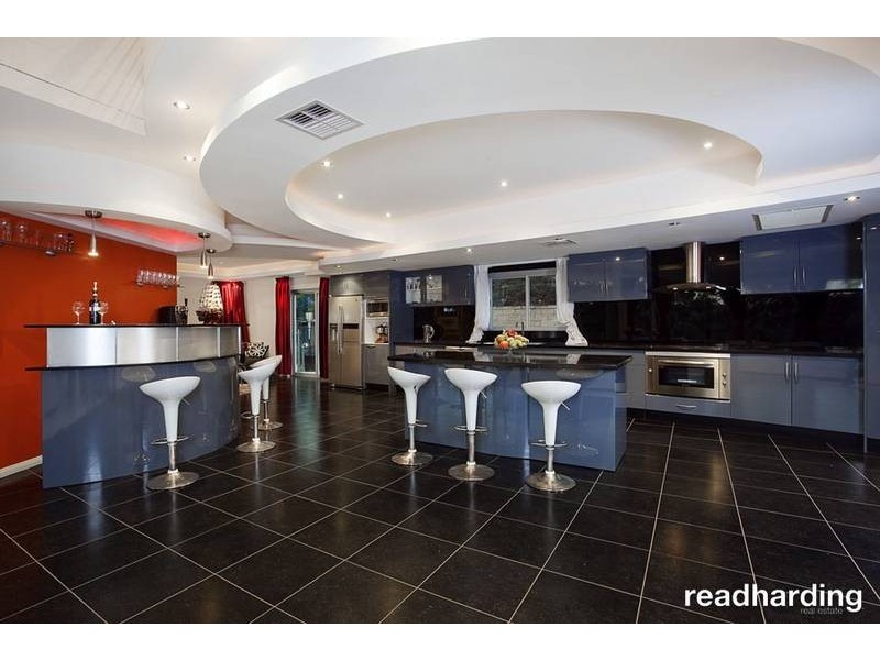 5 Tea Tree Place, Lugarno NSW 2210