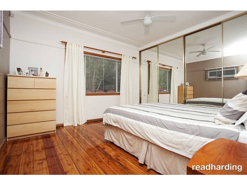 866 Forest Rd, Peakhurst NSW 2210