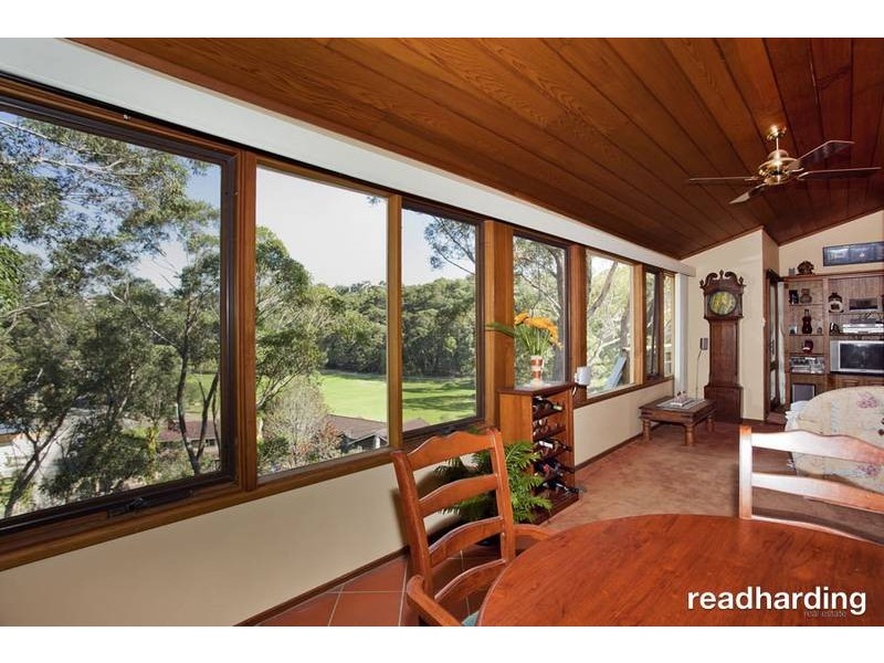 32 Robyn Street ( Entry via 32 Kara Lane ), Peakhurst Heights NSW 2210