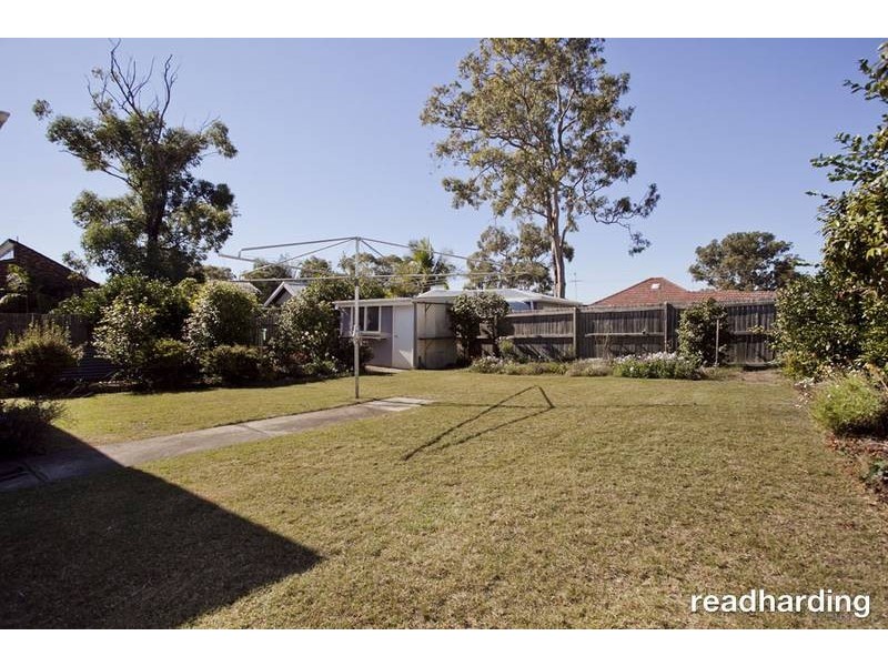 10 Shade Place, Lugarno NSW 2210