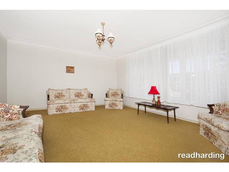 10 Shade Place, Lugarno NSW 2210