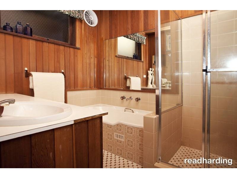 32 Robyn St, Peakhurst Heights NSW 2210