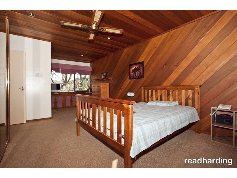 32 Robyn St, Peakhurst Heights NSW 2210