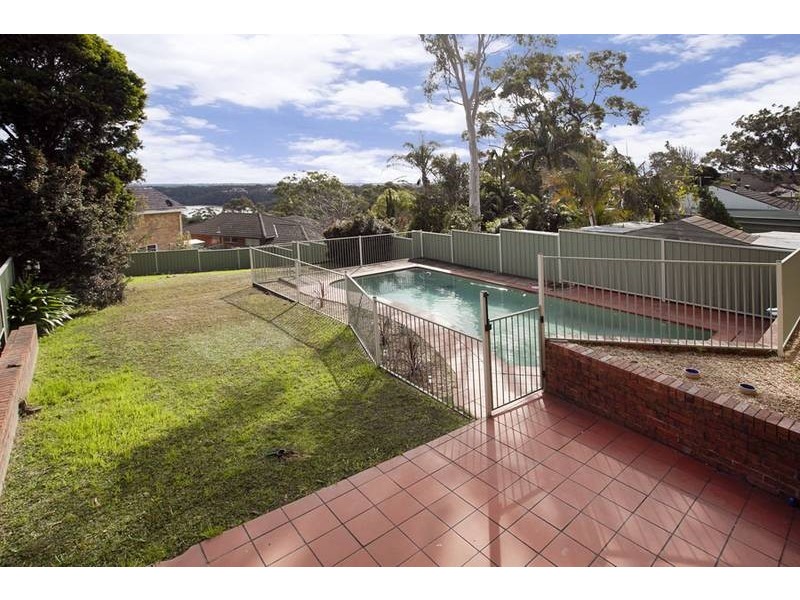 66 Lugarno Pde, Lugarno NSW 2210
