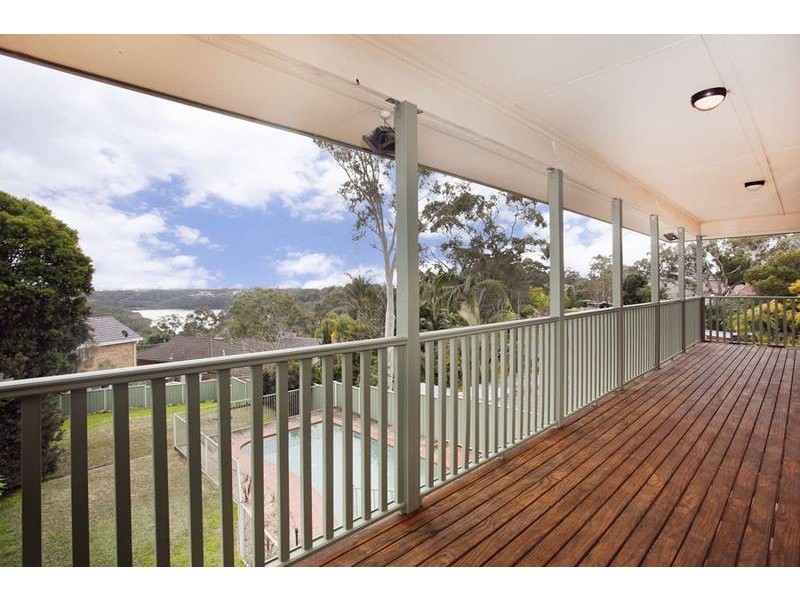 66 Lugarno Pde, Lugarno NSW 2210