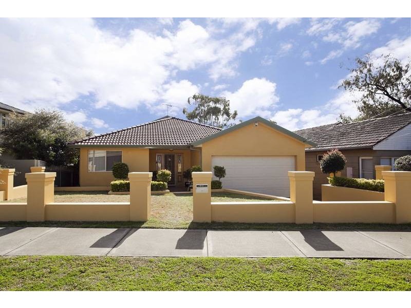 66 Lugarno Pde, Lugarno NSW 2210