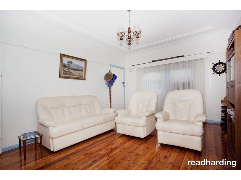 20 Park St., Peakhurst NSW 2210