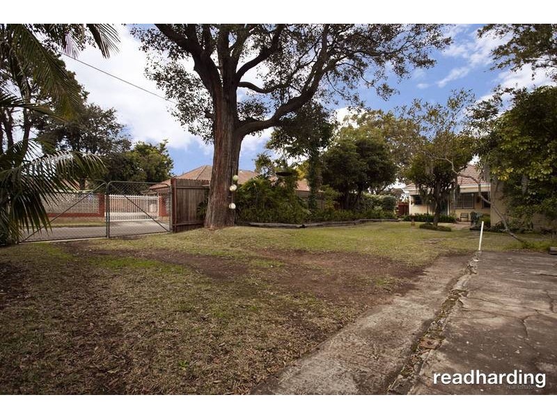 20 Park St., Peakhurst NSW 2210