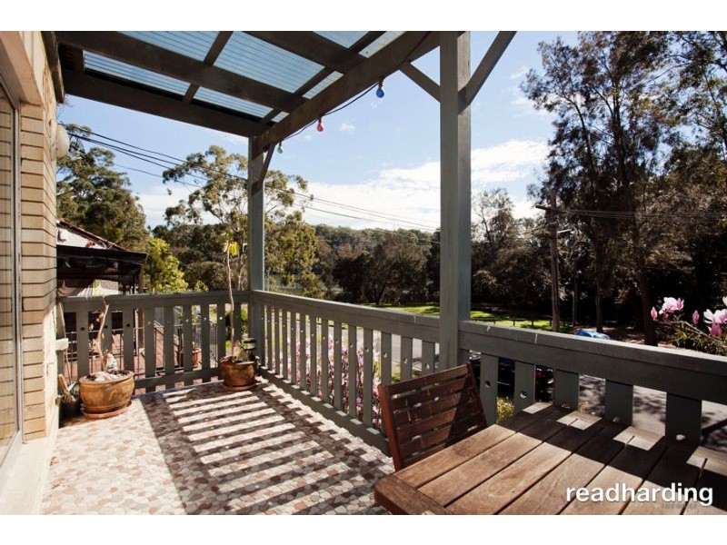 9 Murdock Crescent, Lugarno NSW 2210