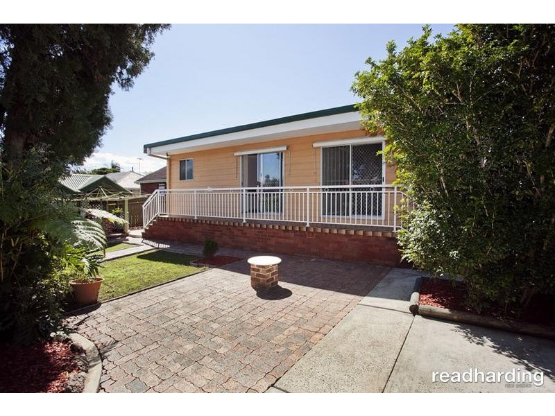 7 Bradley Cres, Wiley Park NSW 2195