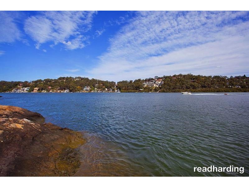 2 Tea Tree Place, Lugarno NSW 2210