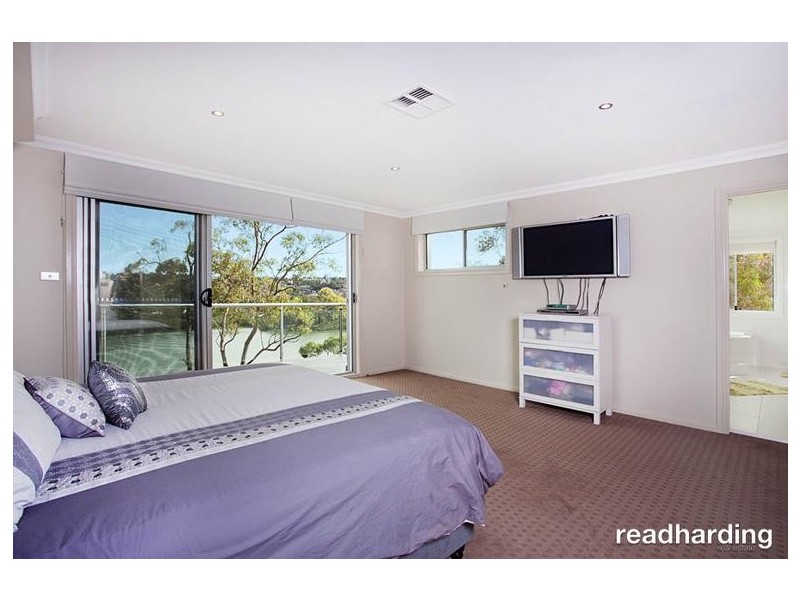 2 Tea Tree Place, Lugarno NSW 2210