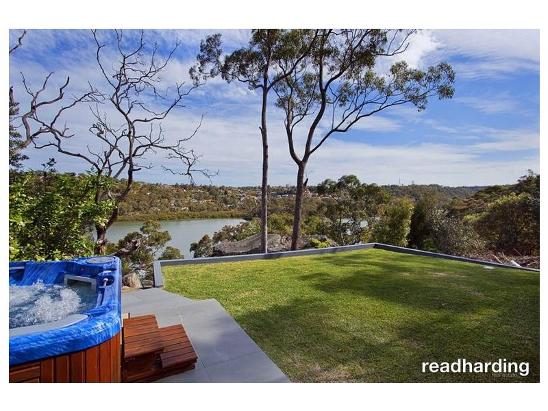 2 Tea Tree Place, Lugarno NSW 2210
