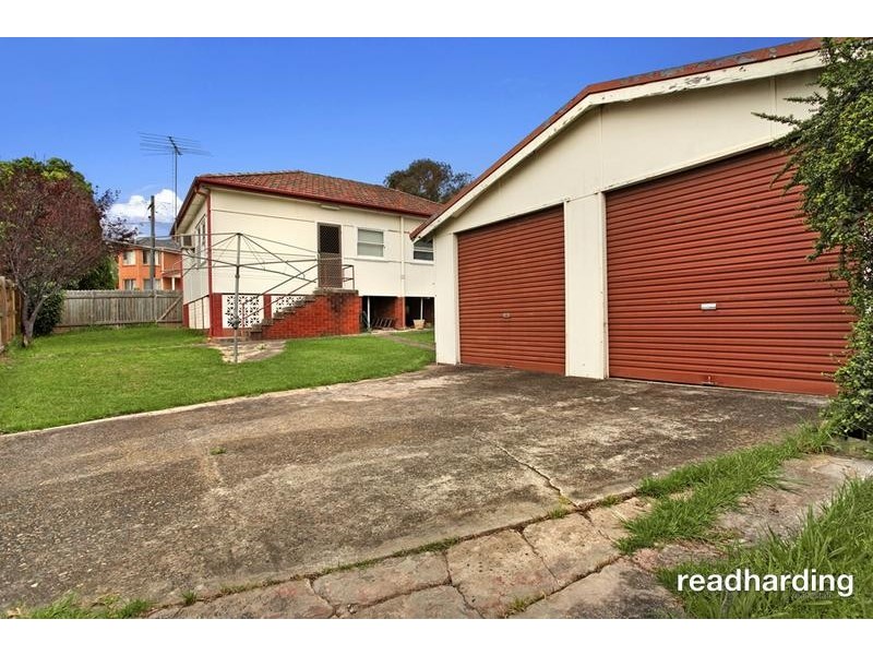 2 Lilydale Avenue, Peakhurst NSW 2210