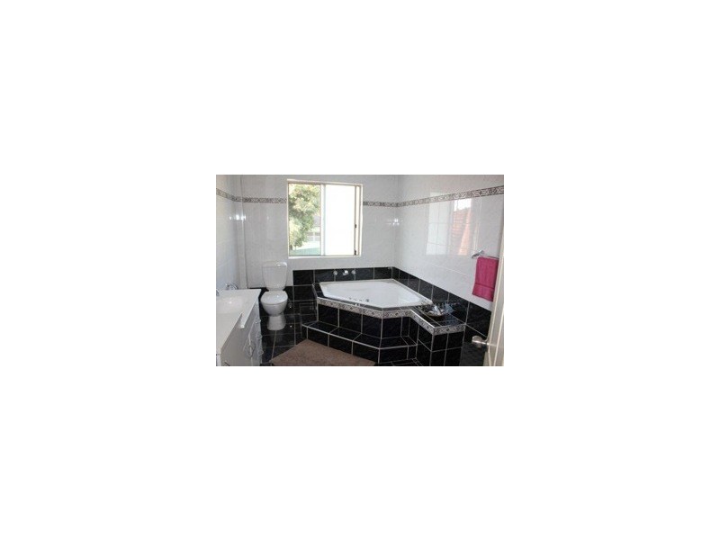 38a Mavis Ave, Peakhurst NSW 2210