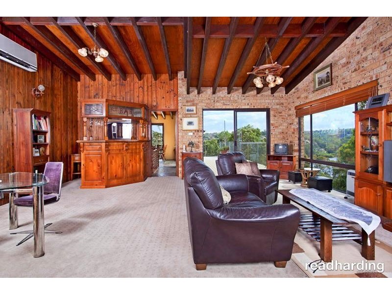 19 Woodlands Ave, Lugarno NSW 2210