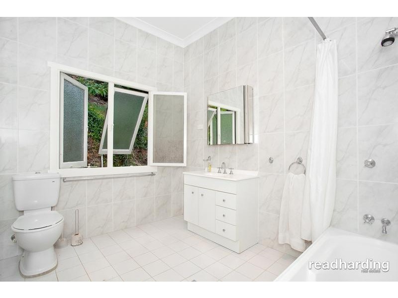 40 Boronia Parade, Lugarno NSW 2210