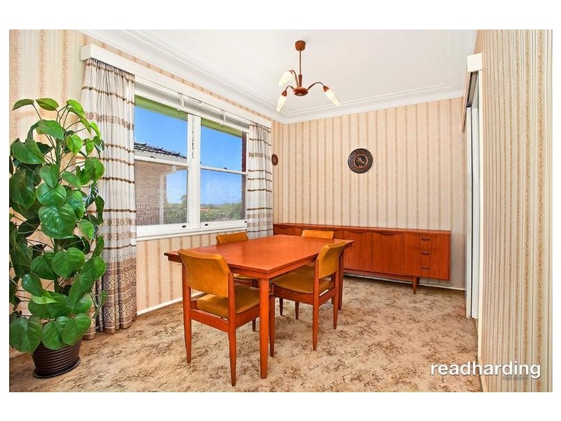 4 Taffs Avenue, Lugarno NSW 2210