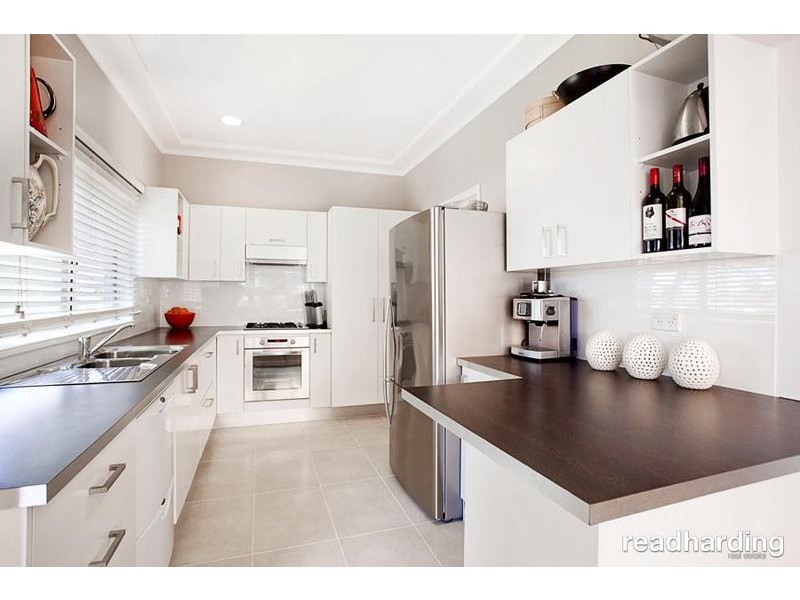 24 Evans St, Peakhurst NSW 2210