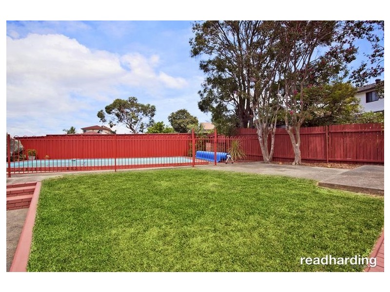 2 Waterside Pde, Peakhurst Heights NSW 2210