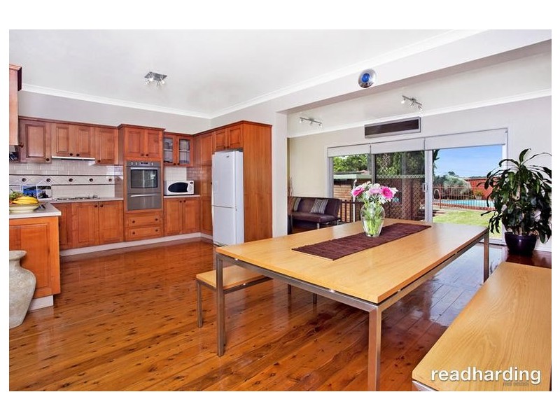 2 Waterside Pde, Peakhurst Heights NSW 2210