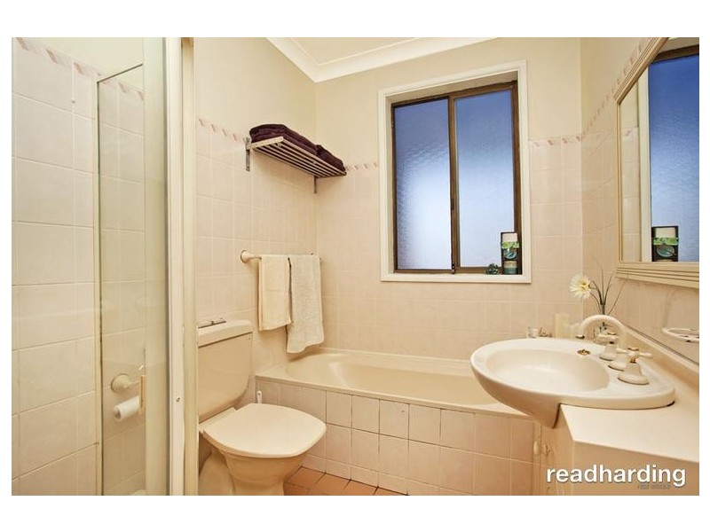 2 Waterside Pde, Peakhurst Heights NSW 2210