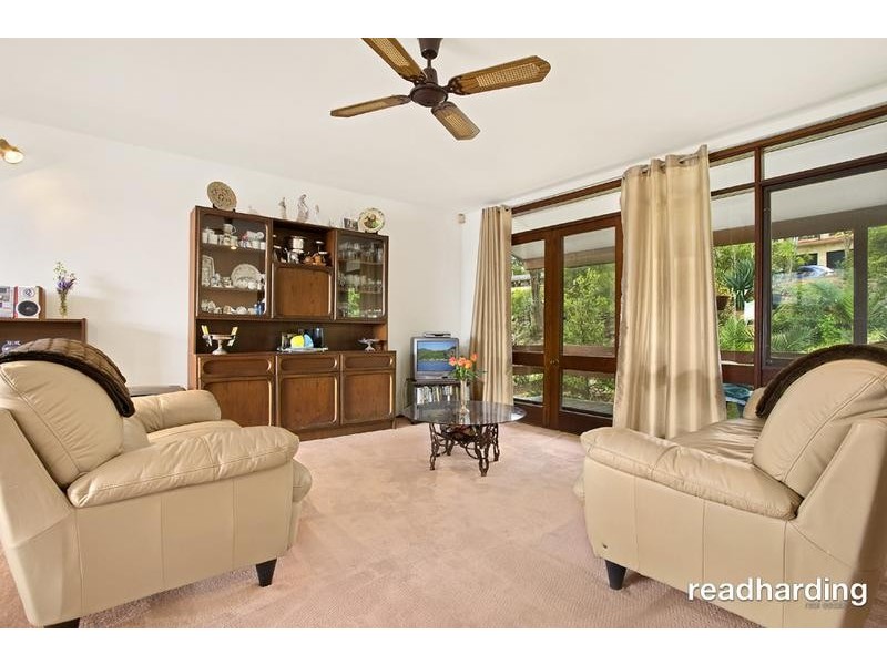 9 Elm St, Lugarno NSW 2210