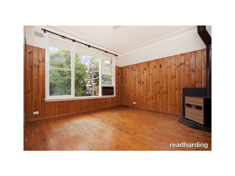 2 Berkeley St, Peakhurst Heights NSW 2210