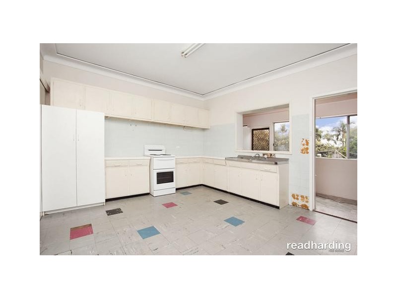 2 Berkeley St, Peakhurst Heights NSW 2210