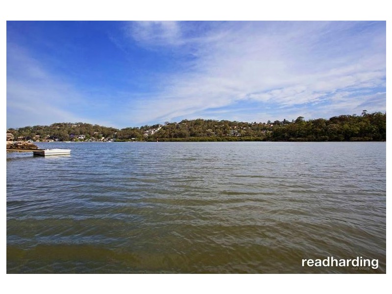 19 Woodlands Ave, Lugarno NSW 2210