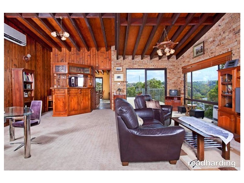 19 Woodlands Ave, Lugarno NSW 2210